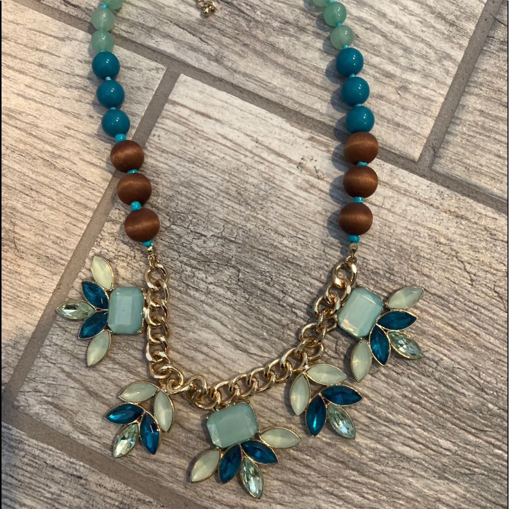 Statement necklace